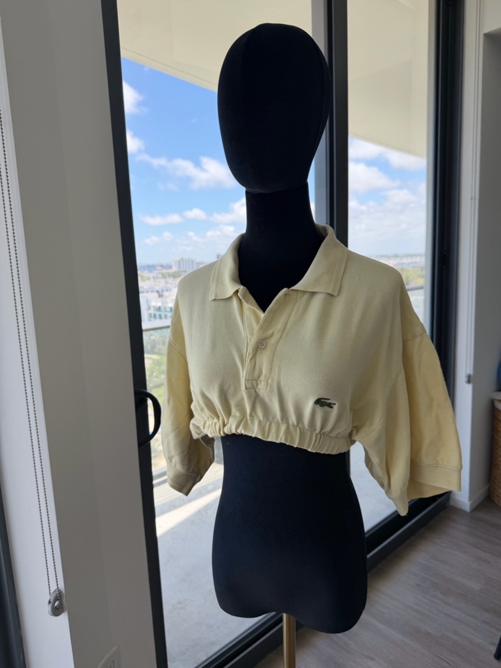 LACOSTE 🐊 Yellow butter 🧈 Cropped Polo Shirt size S - Preloved - VINTAGE